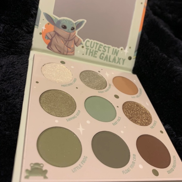 Baby Yoda x Colourpop palette - Picture 3 of 5